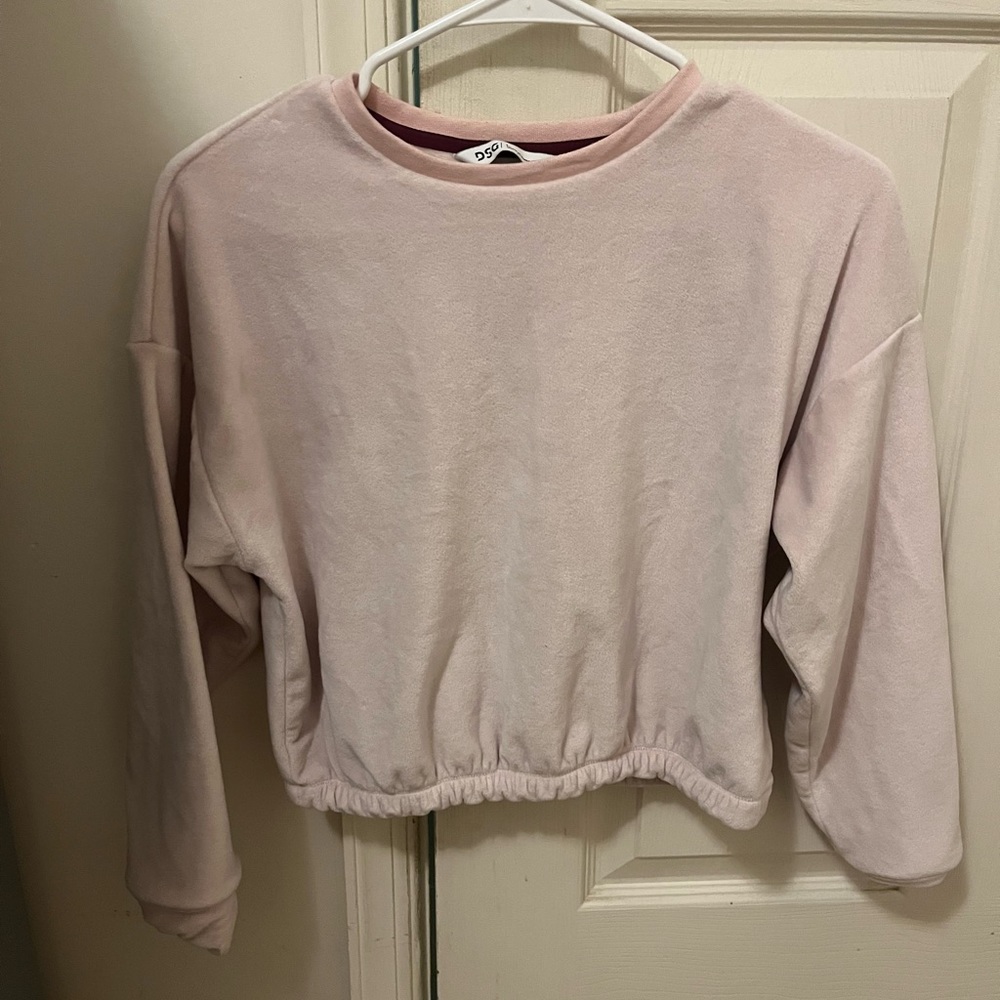 Girls light pink crop top size L